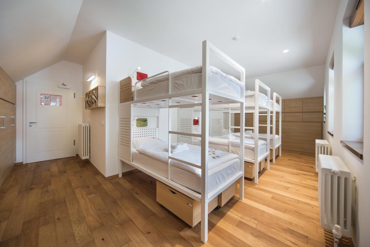 Hostel Bearlog Kocevje Ngoại thất bức ảnh