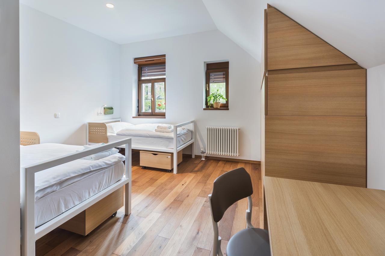 Hostel Bearlog Kocevje Ngoại thất bức ảnh